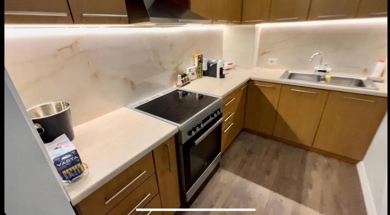 Luxury Apartaments تيرانا شقة
