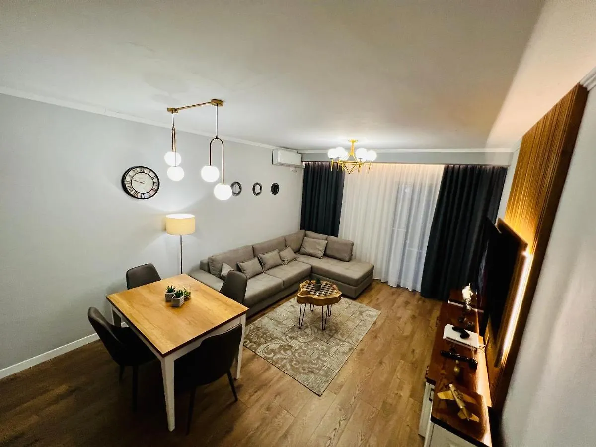 شقة Luxury Apartaments تيرانا