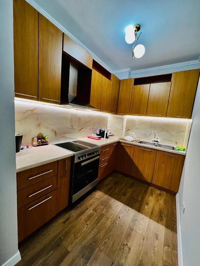 Luxury Apartaments تيرانا 0*,