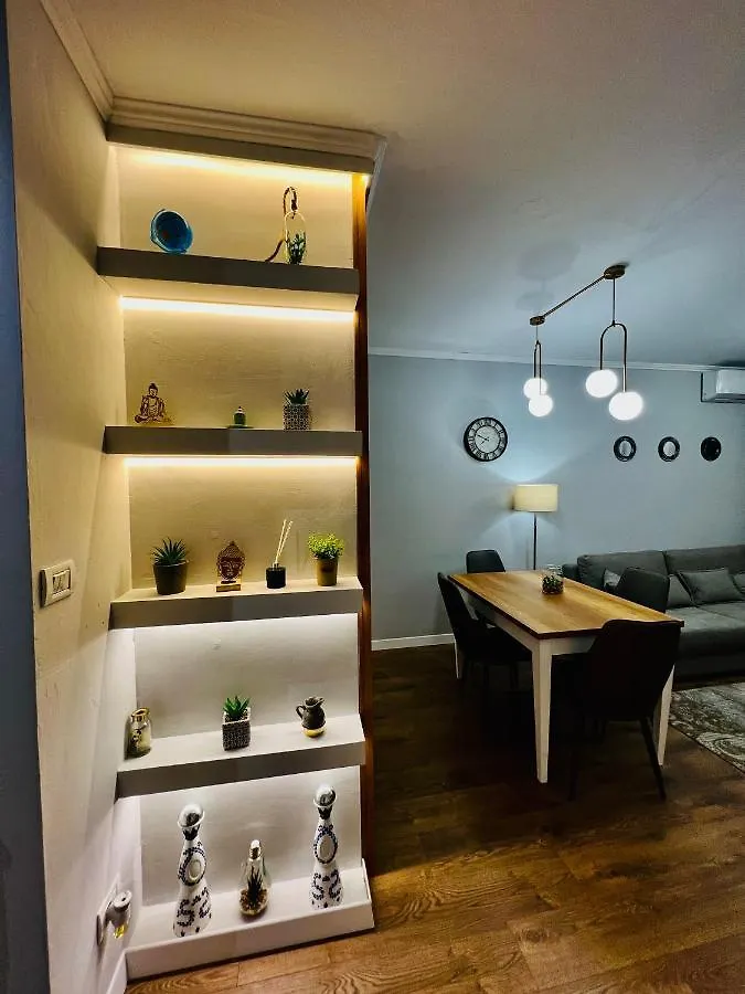Luxury Apartaments تيرانا